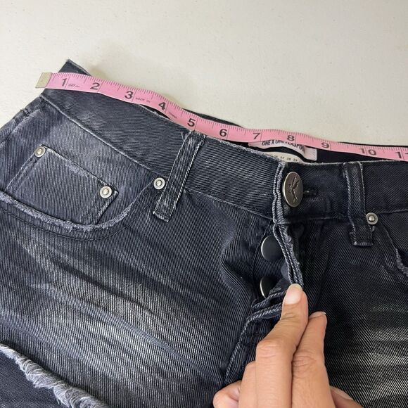 One Teaspoon Womens 25 Faded Black Low Rise Denim Shorts Distressed Grunge 29W - Picture 8 of 9
